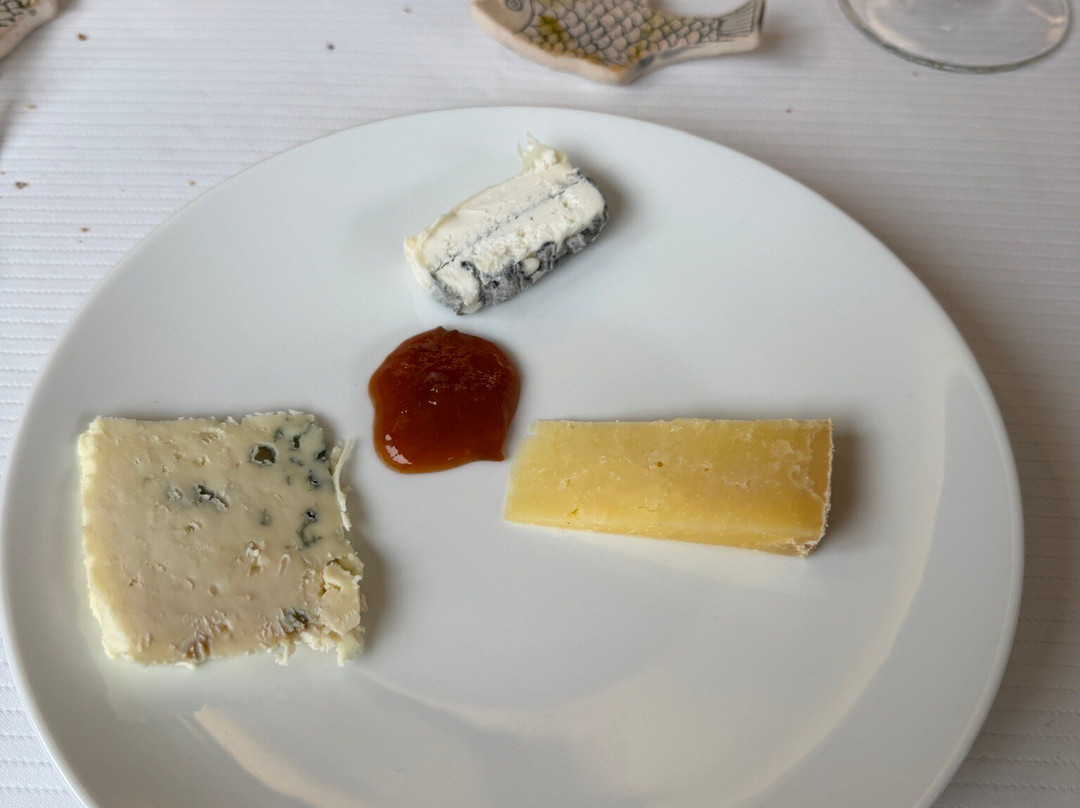 Hôtel Restaurant du Vieux Pont主图