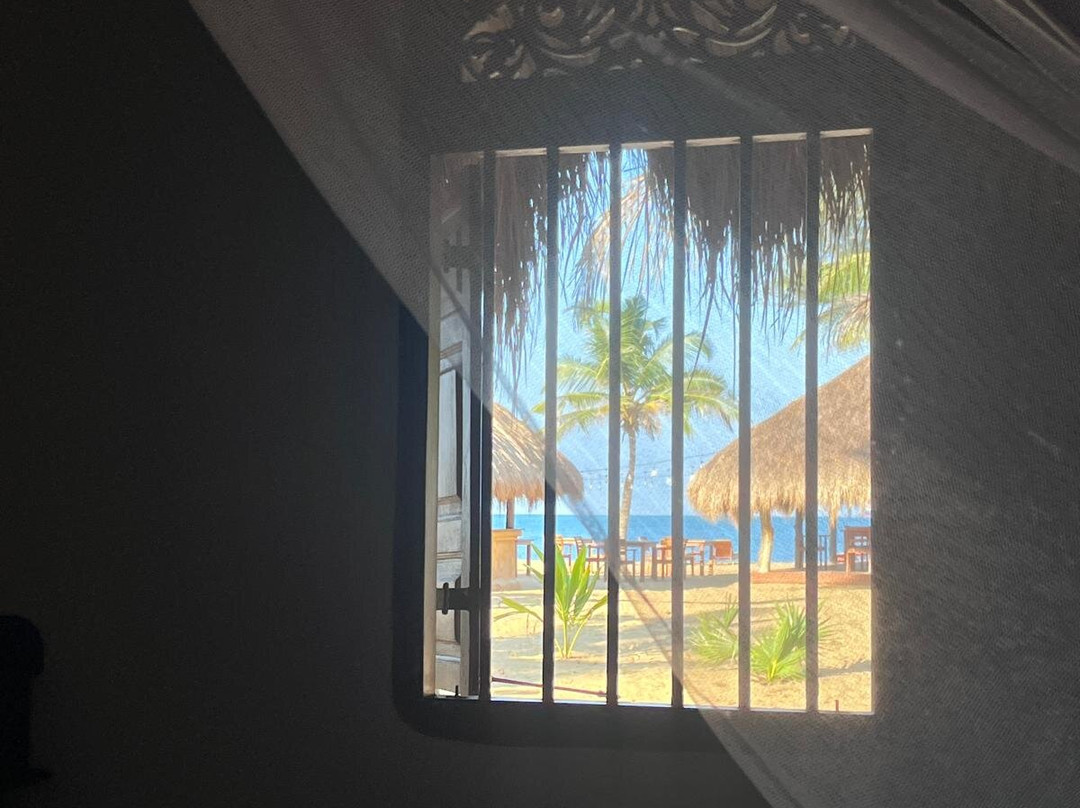 礁酒吧度假村酒店主图