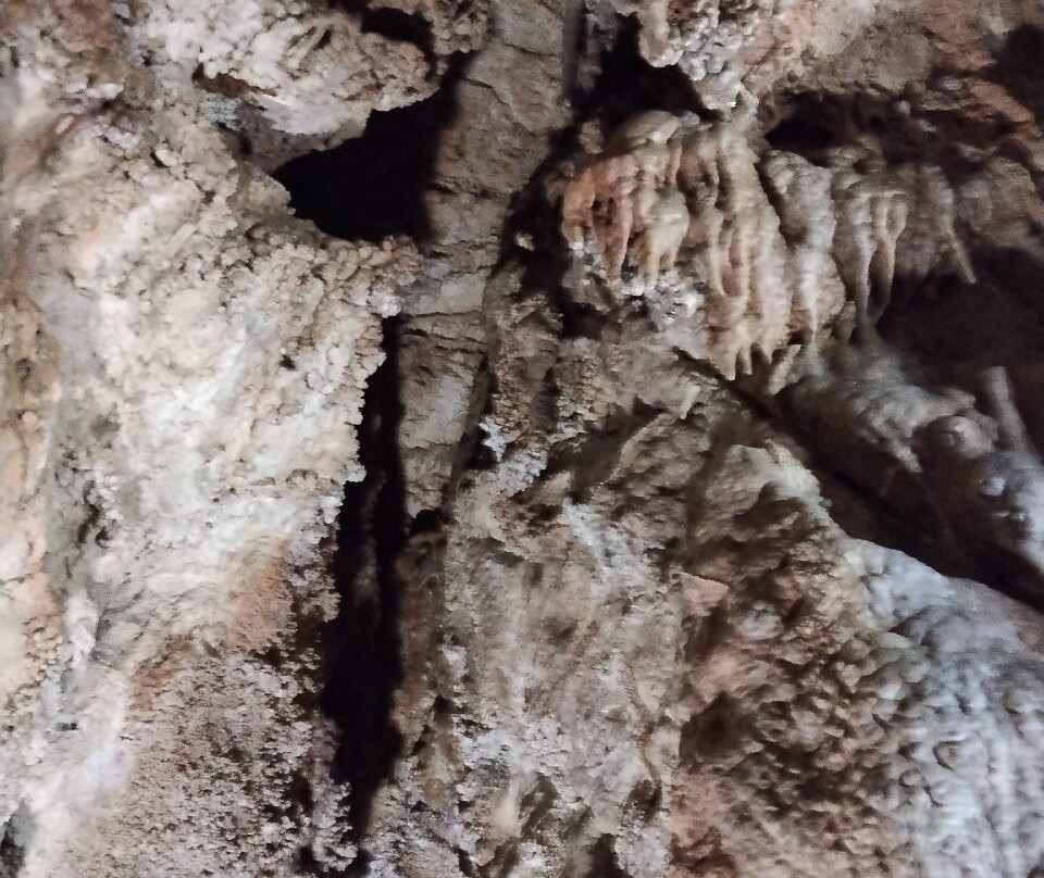 Cave of Agios Georgios-Kilkis必去景点