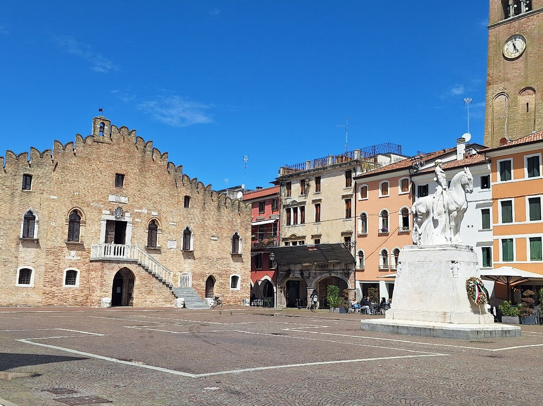 Palazzo dei Cento (o palazzo Municipale)-波尔托格鲁阿罗必去景点
