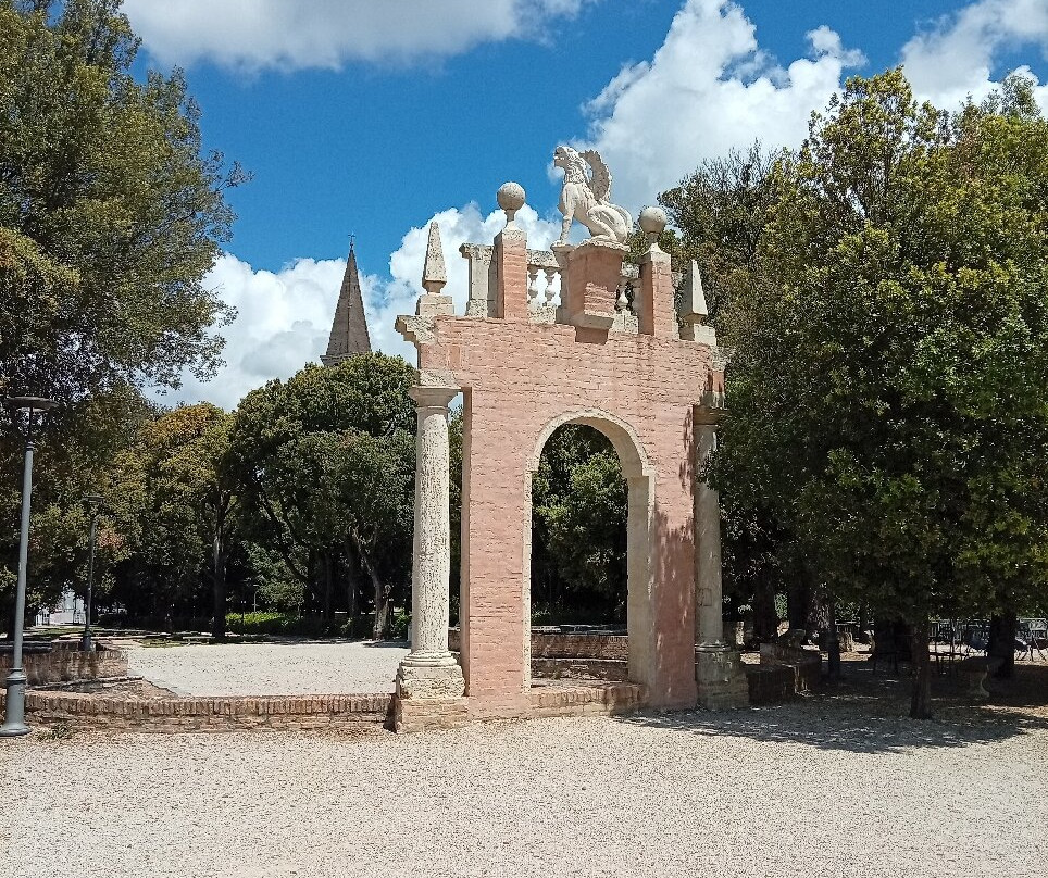 Giardini del Frontone-佩鲁贾必去景点