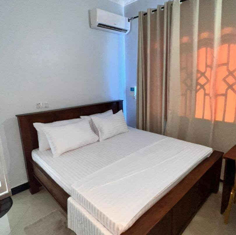 ANITHA EXECUTIVe LODGE