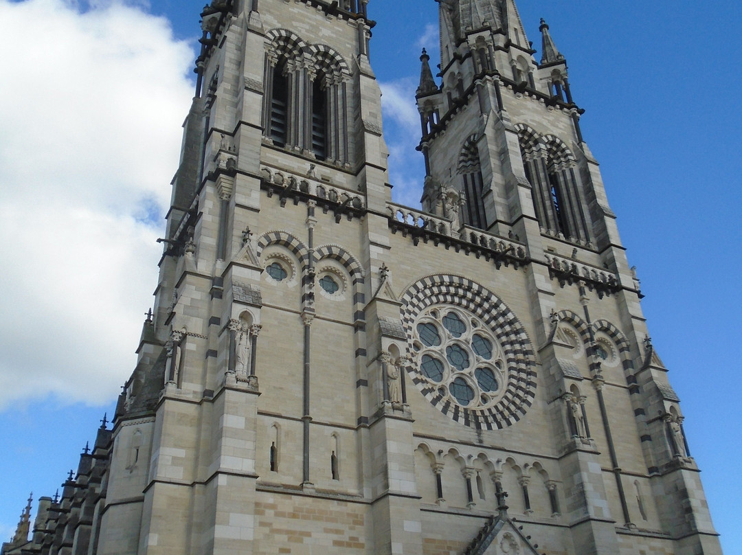 Cathédrale Notre-Dame-de-l'Annonciation-穆兰必去景点