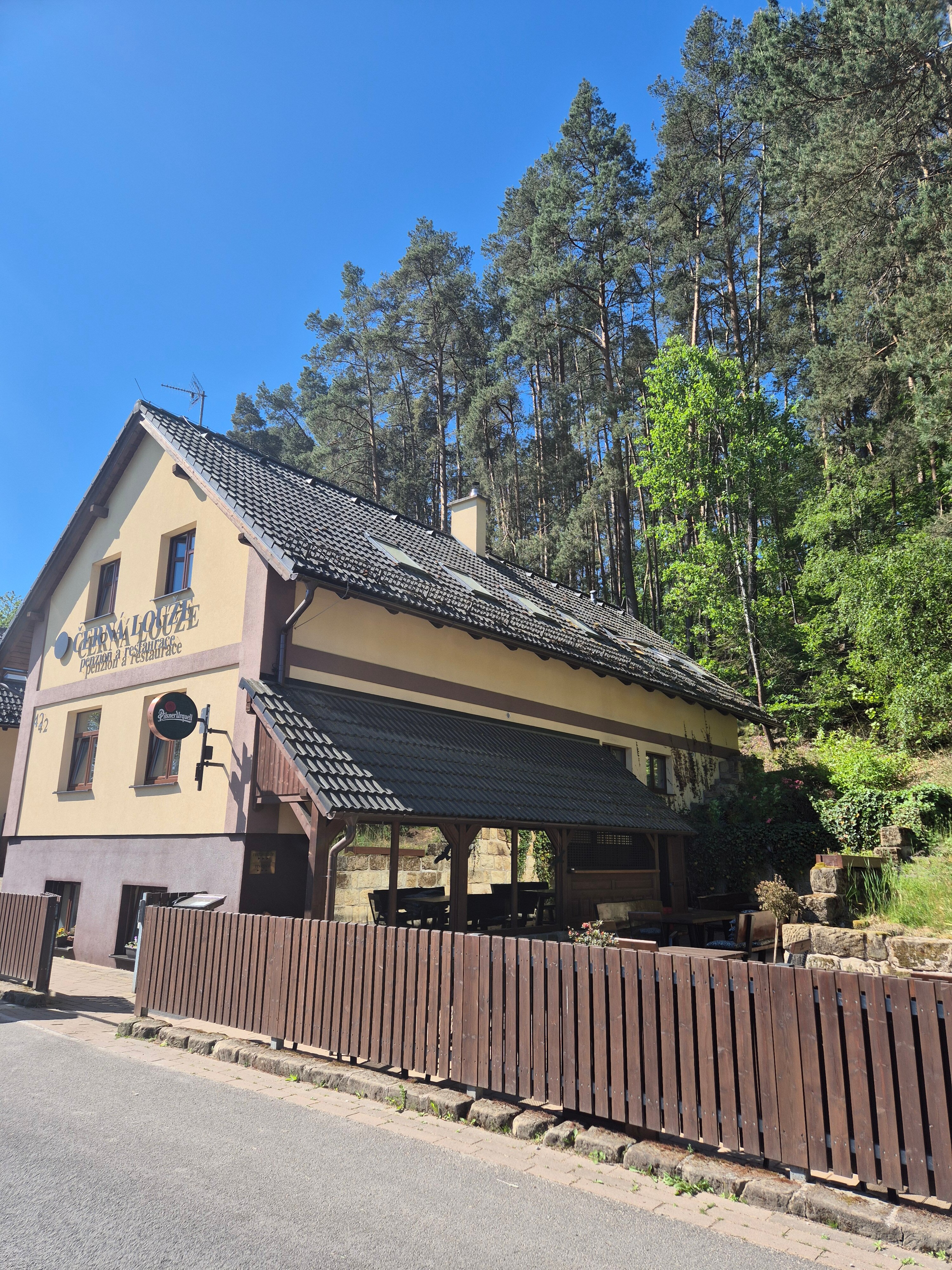 塞尔纳楼尔泽酒店-旅行者