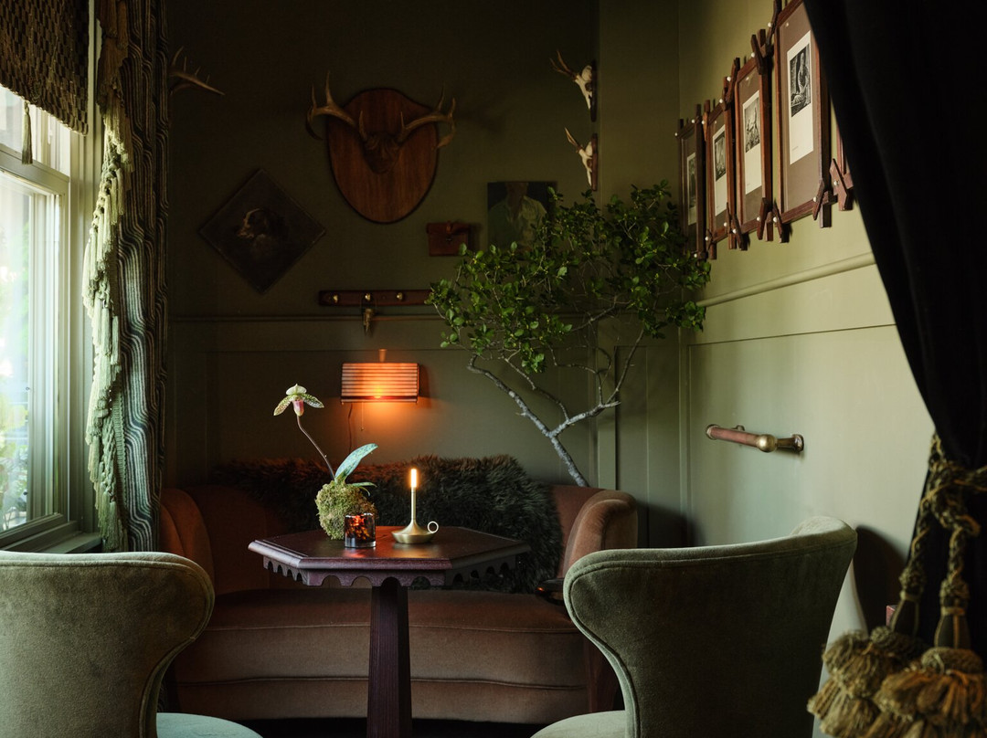 Moss Bar