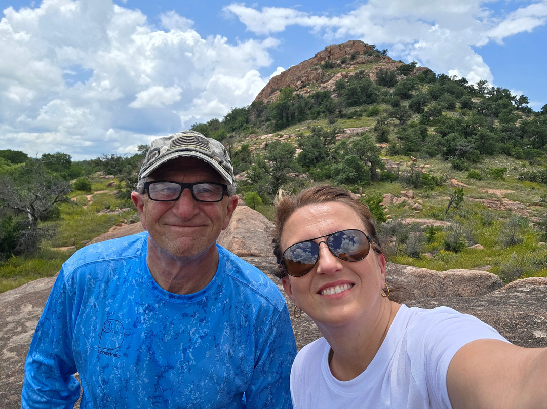 Enchanted Rock State Natural Area-弗雷德里克斯堡必去景点