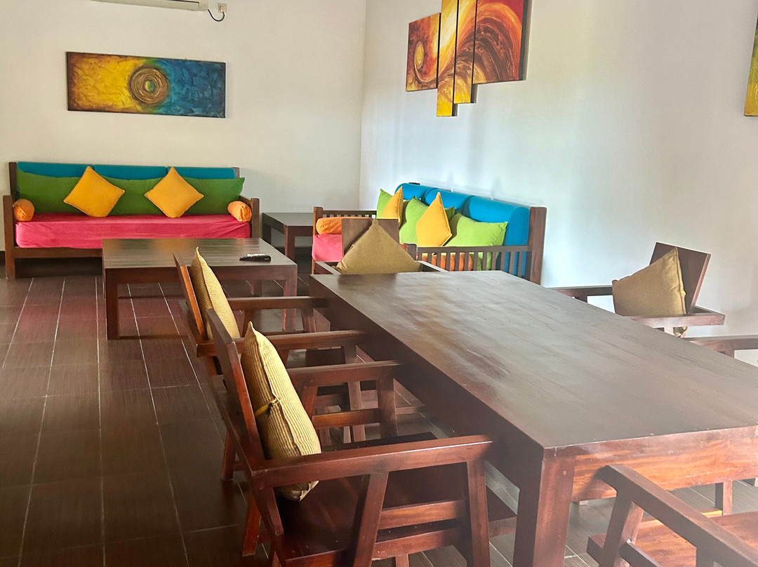 海滩小屋酒店主图