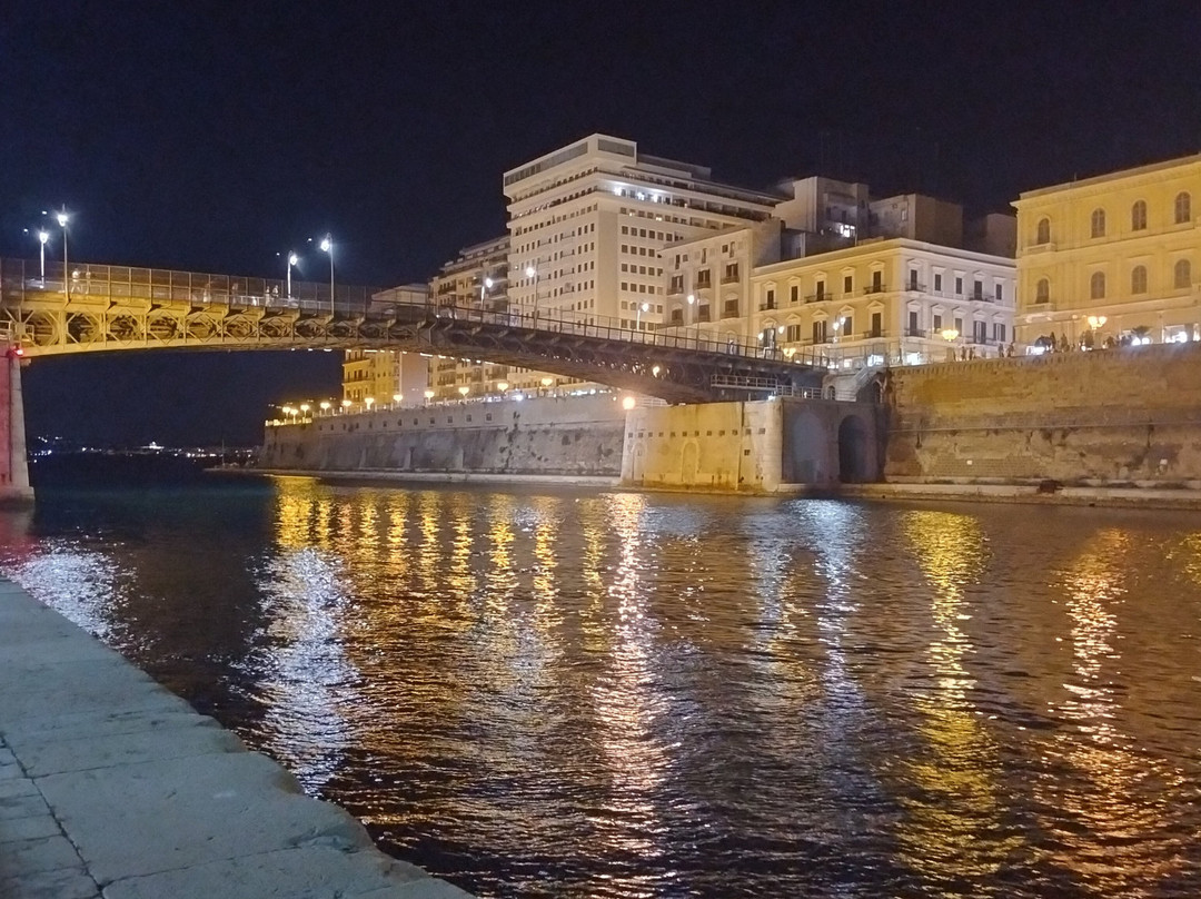 Castello Aragonese-塔兰托必去景点