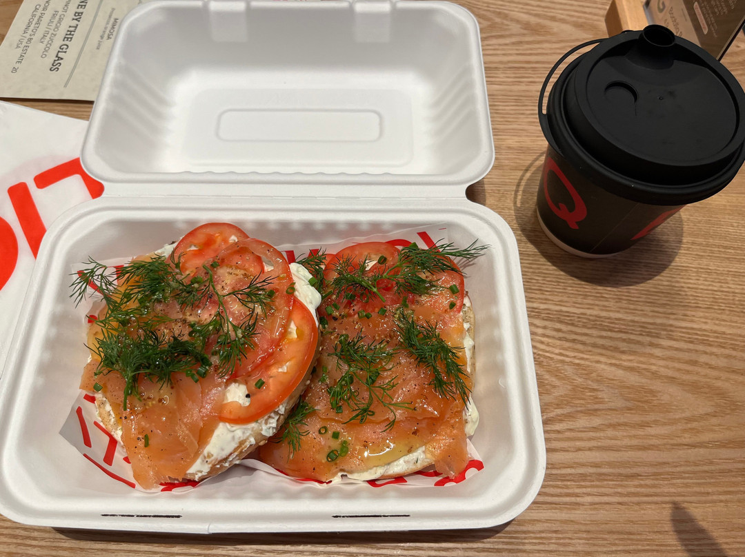 BQ bagels, burgers & bar