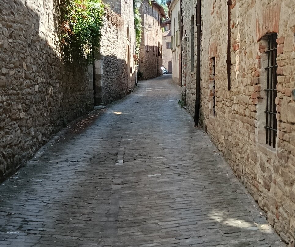 Borgo Mombaldone-Mombaldone必去景点