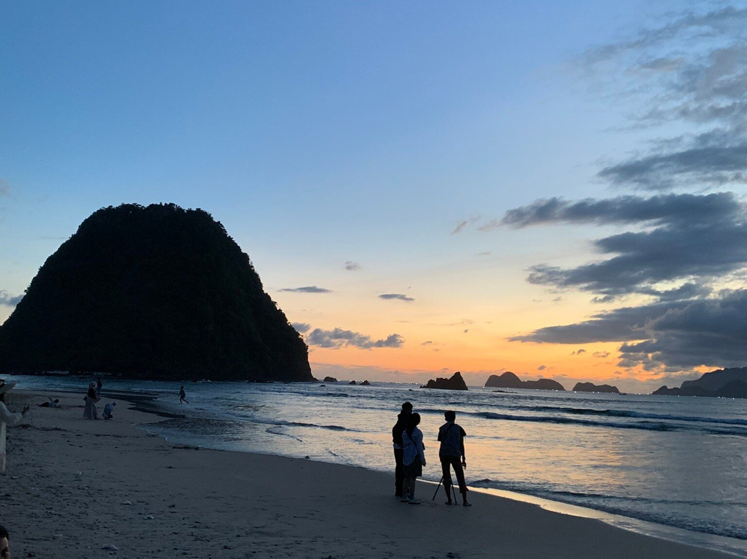 Pantai Pulau Merah-巴纽旺宣必去景点