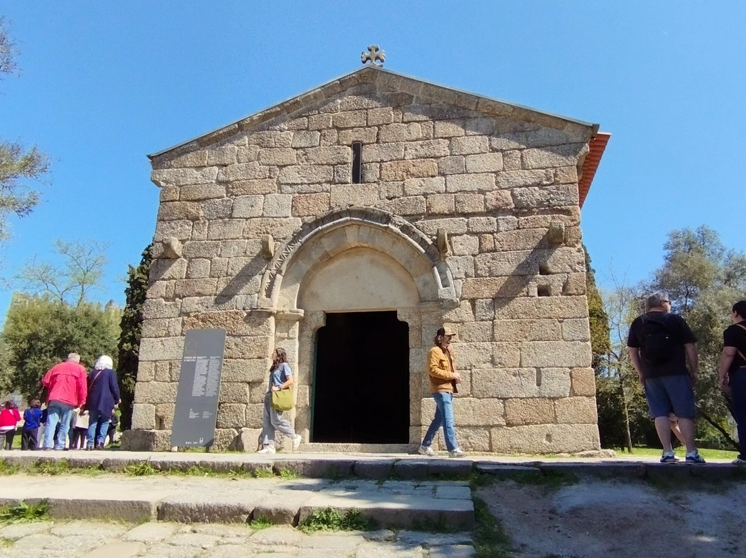 Igreja de São Miguel do Castelo-吉马良斯必去景点