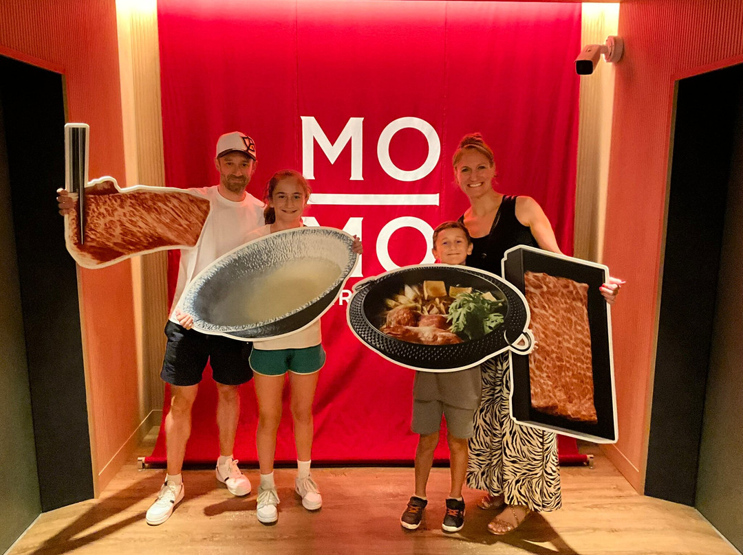 MO-MO-PARADISE 新宿三丁目店