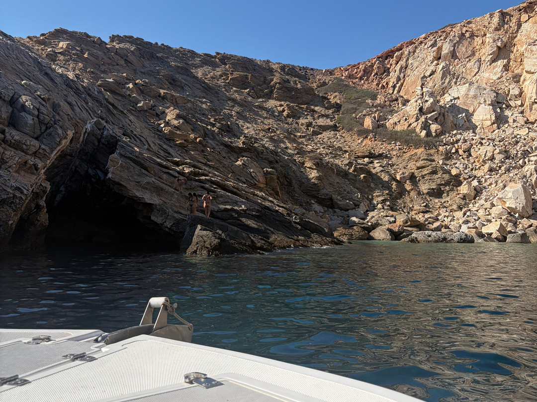Meltemi Boat Tours, Watersports & Diving-Milopotas必去景点