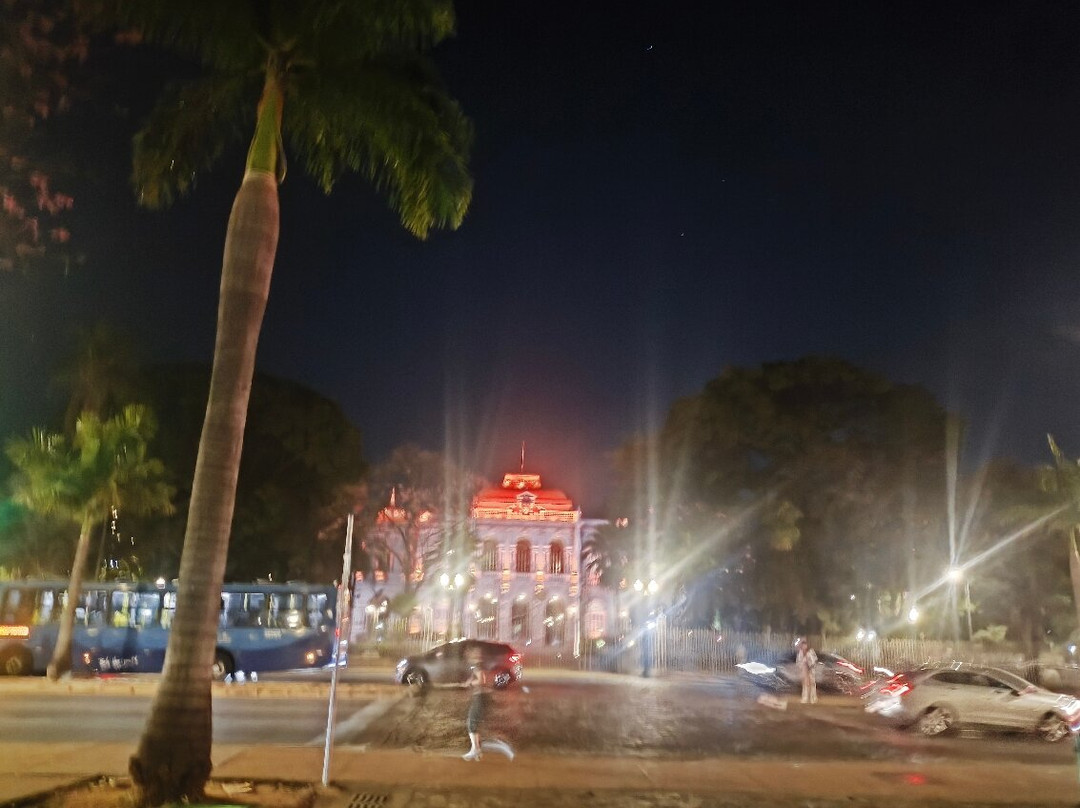 Praça da Liberdade-贝洛哈里桑塔必去景点