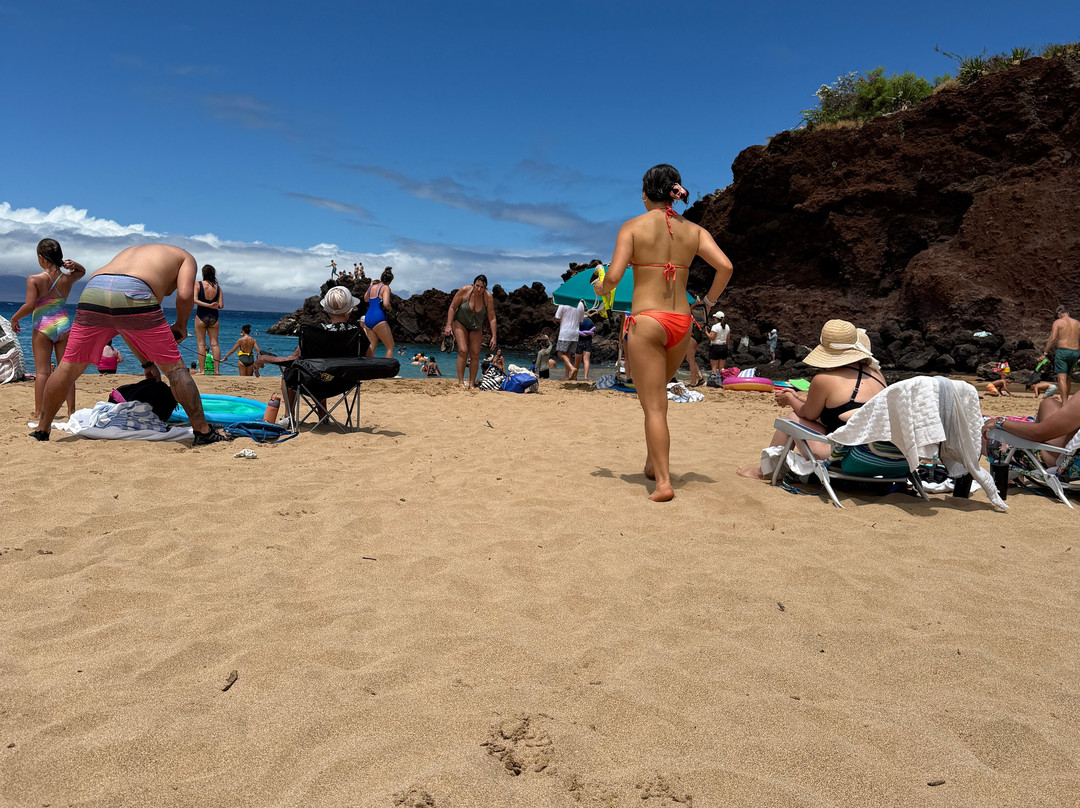 Black Rock Beach-卡纳帕利必去景点