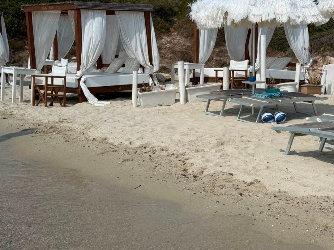 White Beach - La Spiaggia Bianca-Golfo Aranci必去景点