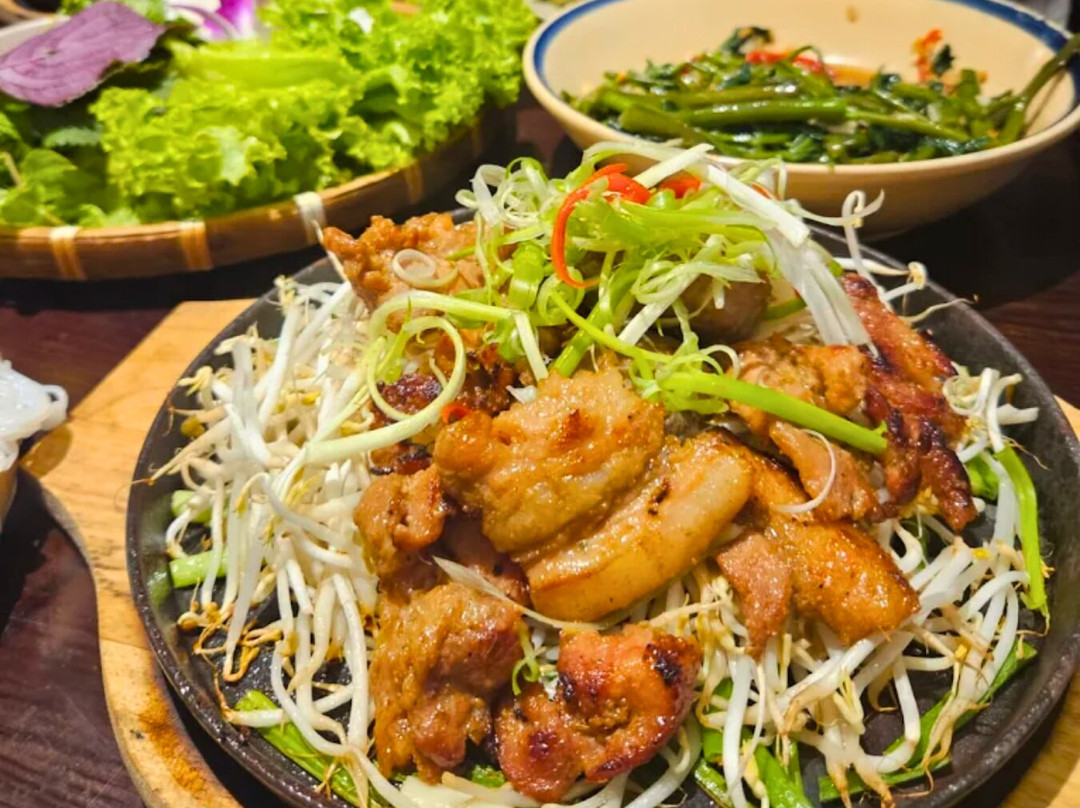 Hoang's Kitchen Da Nang 2 - Vietnamese Cusine & Vegan Food