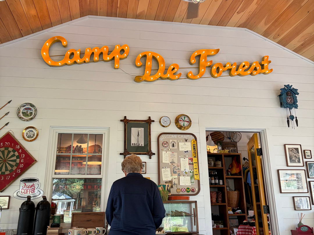 Camp DeForest主图