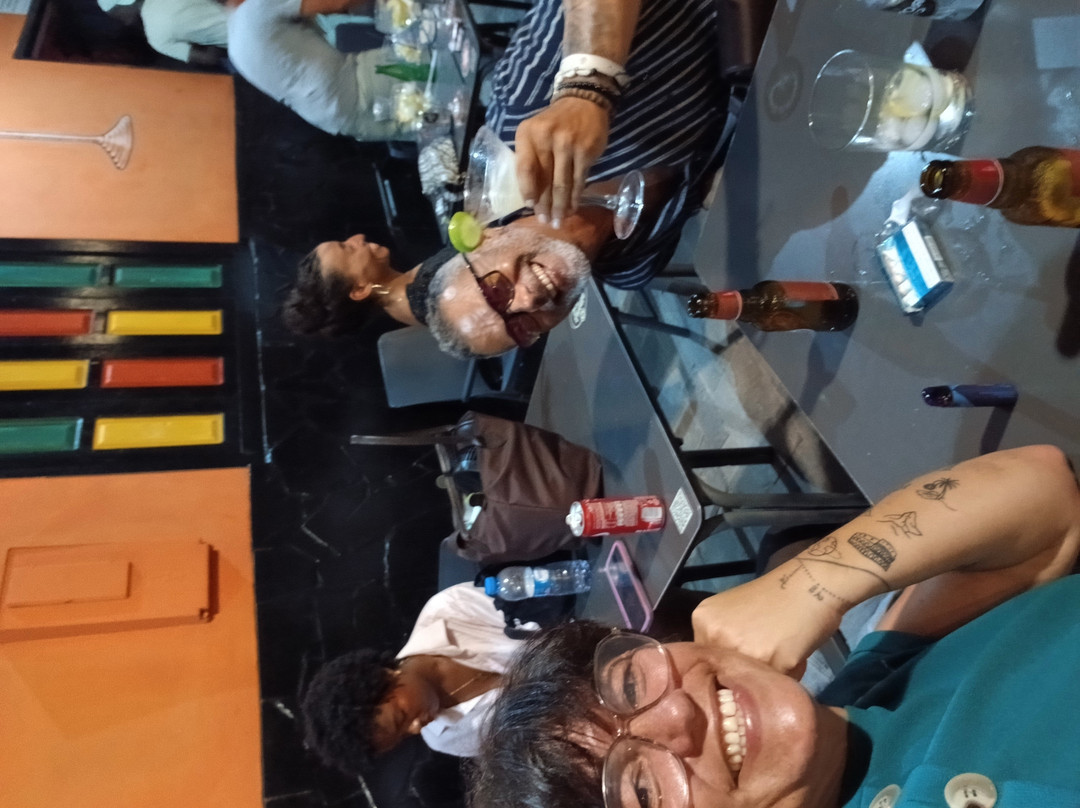Buddy Bar-圣塔玛丽亚必去景点