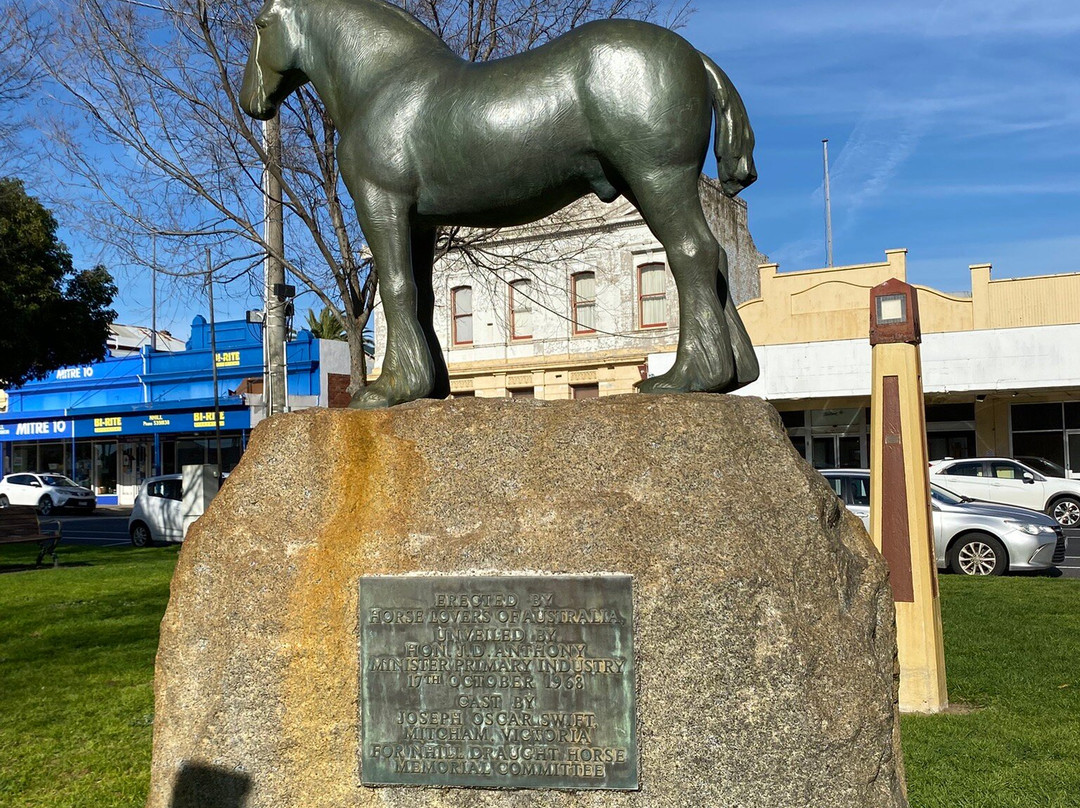 Draught Horse Memorial-Nhill必去景点