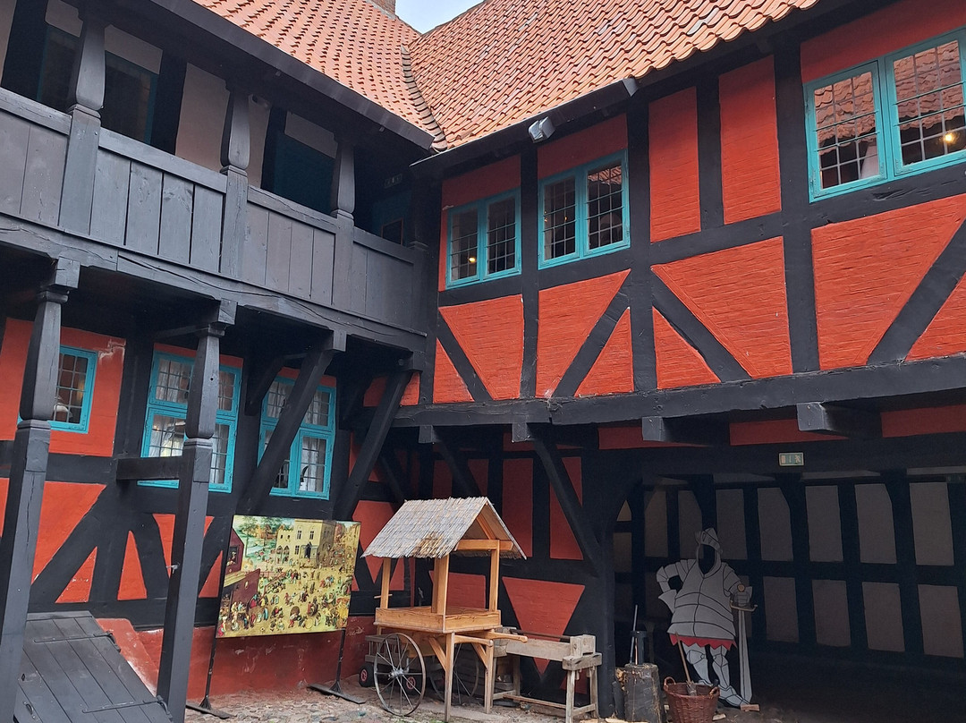 The Mayor's Yard-尼堡必去景点