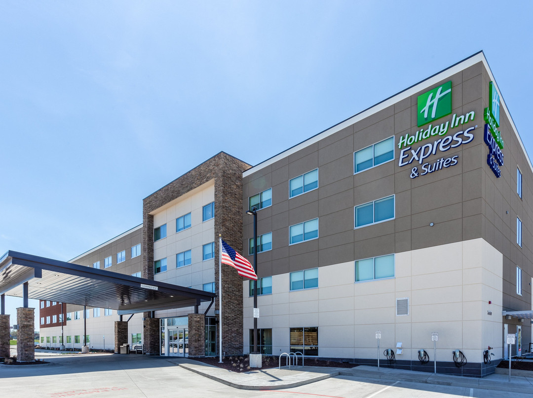 Holiday Inn Express & Suites Springfield North By IHG主图