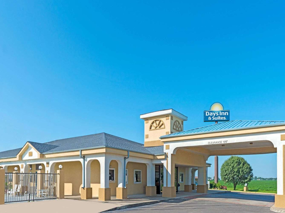 Days Inn & Suites by Wyndham Osceola AR