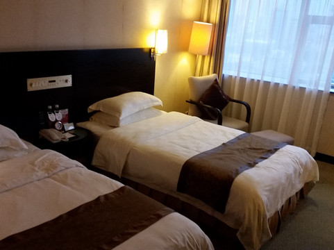 广州天一酒店（市二宫地铁站店）主图