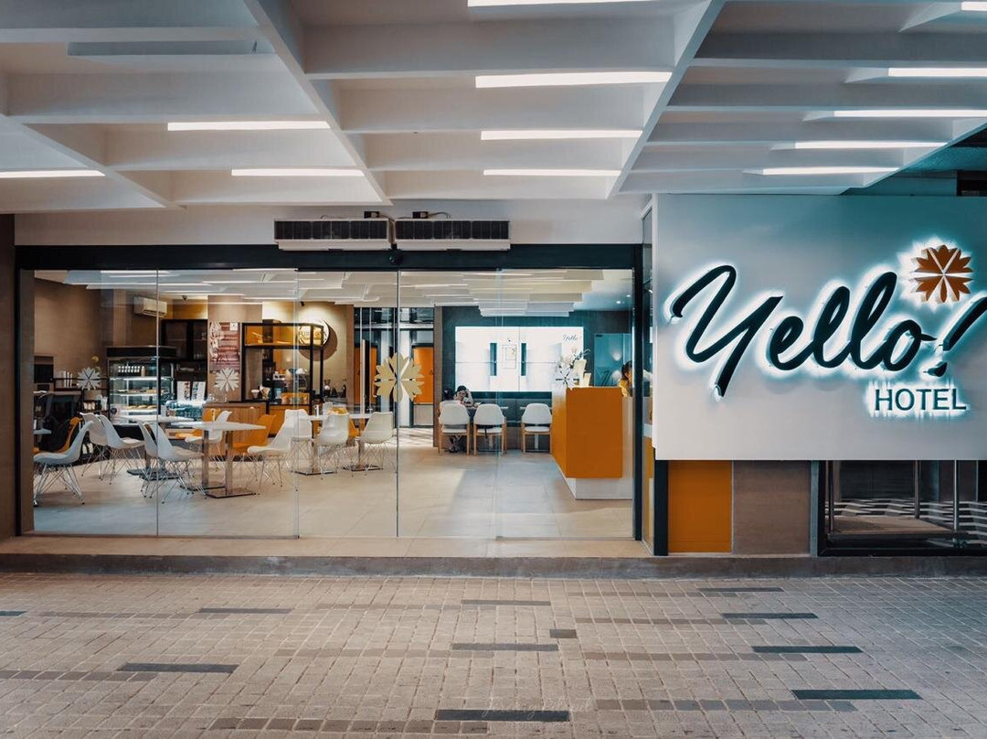 Yello Hotel