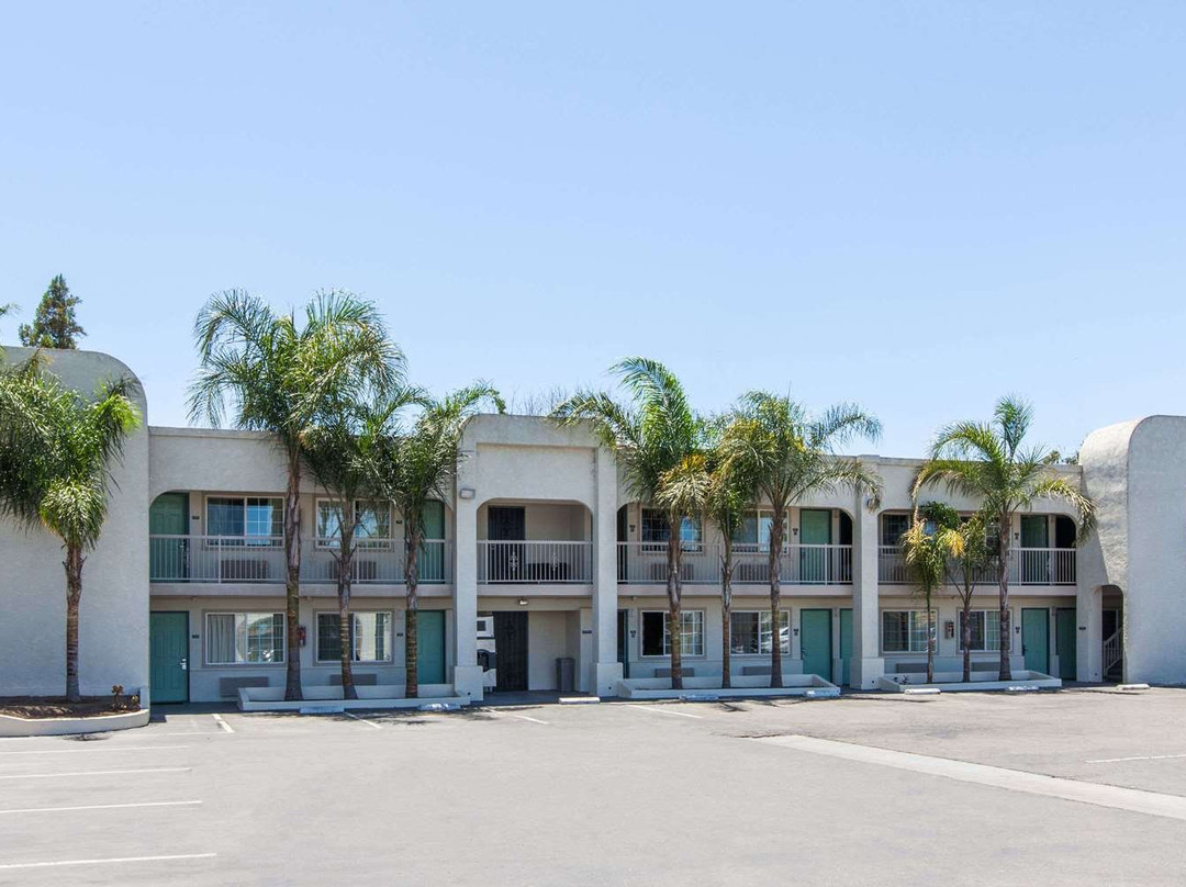 Travelodge by Wyndham Los Banos CA主图