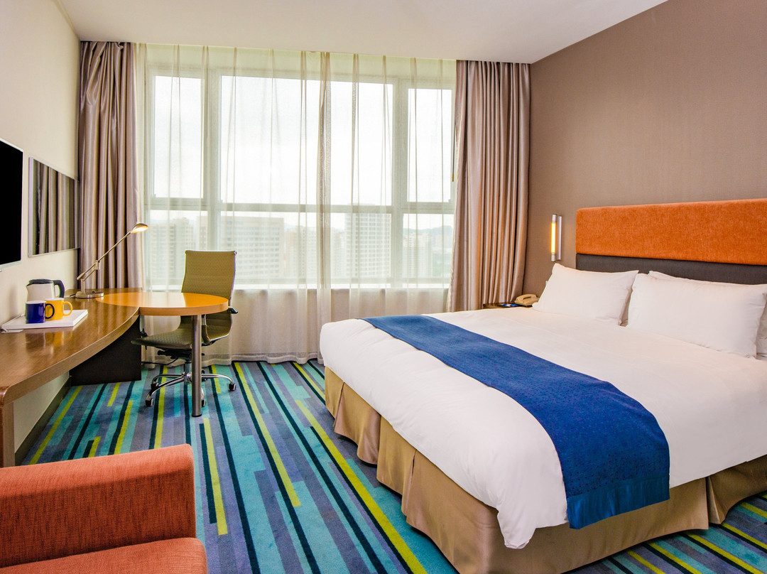 威海高新智选假日酒店主图