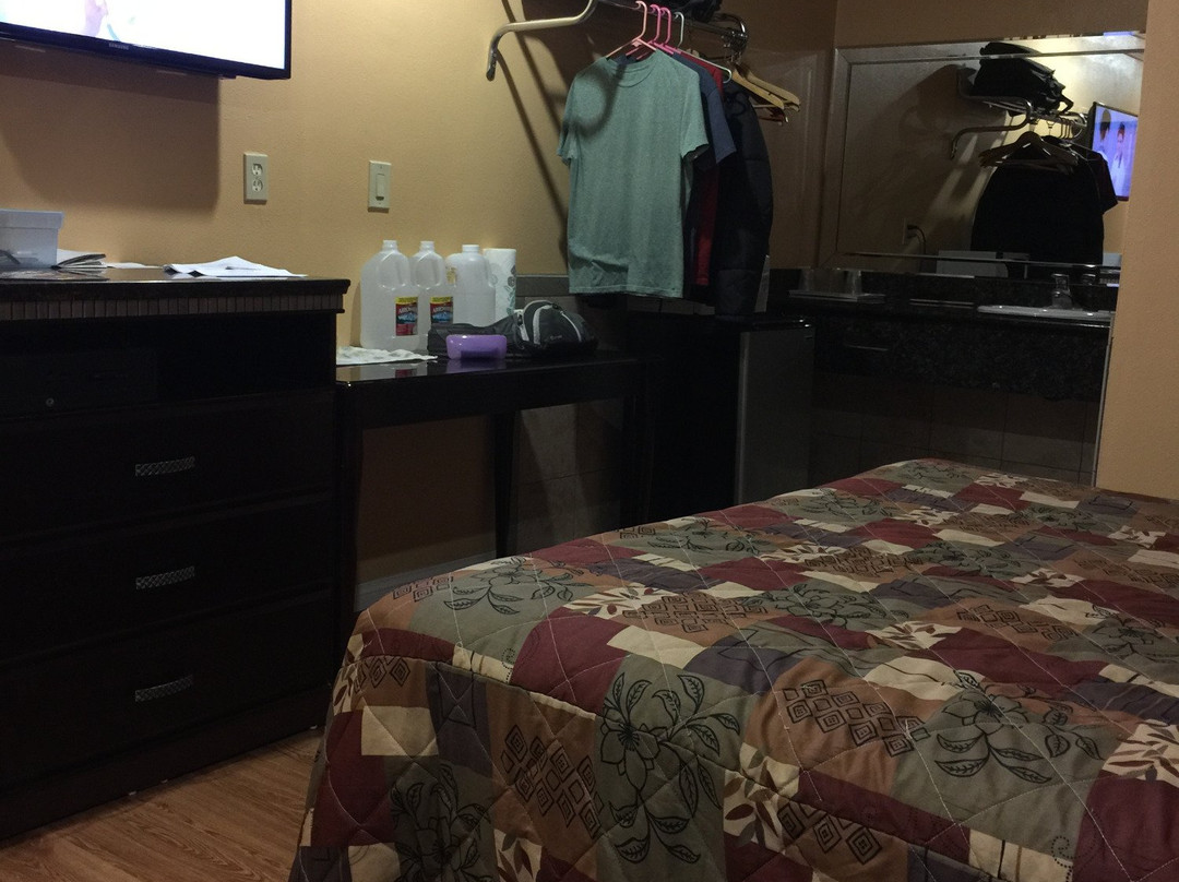 Beach-La Habra Motel