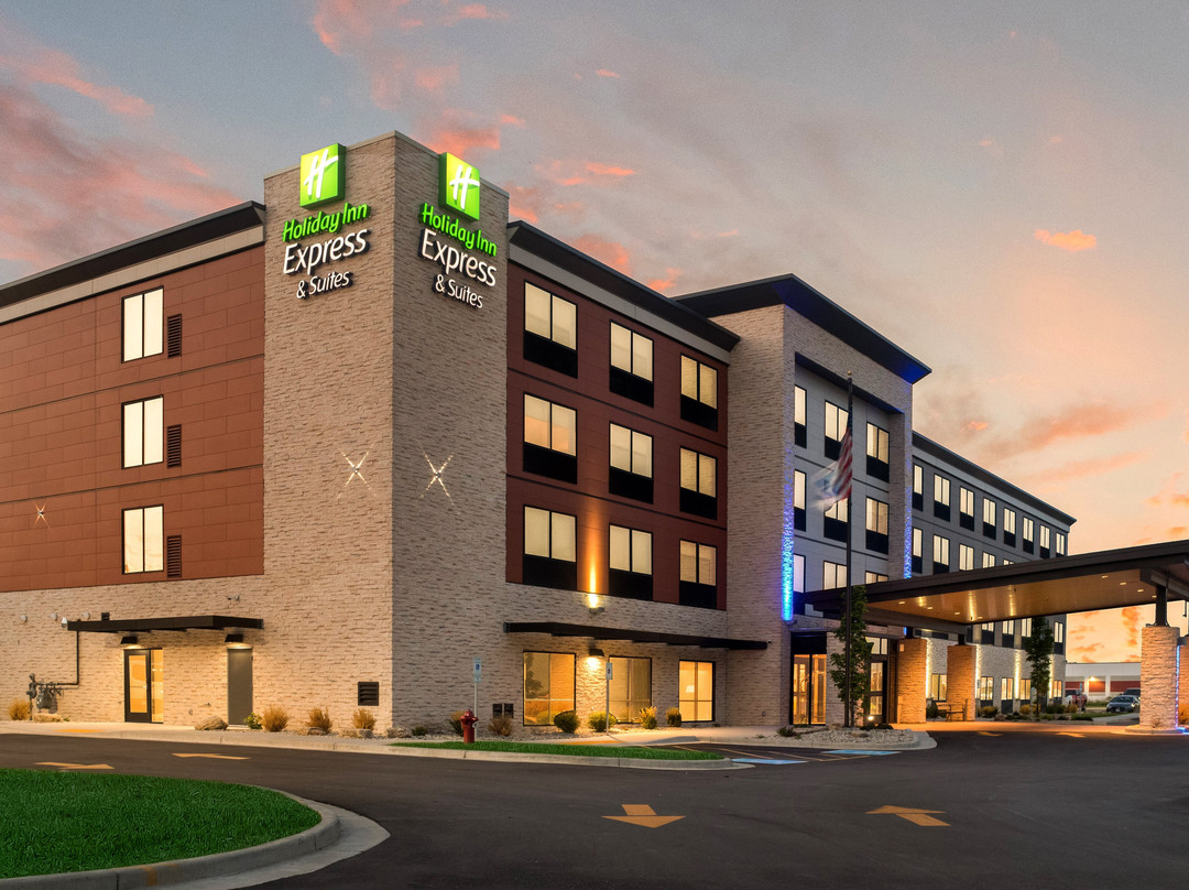 Holiday Inn Express & Suites Racine By IHG主图