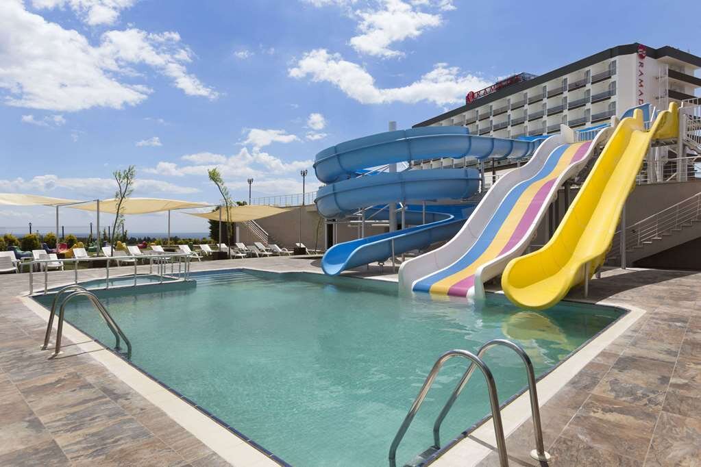 华美达泰基尔达酒店-官方