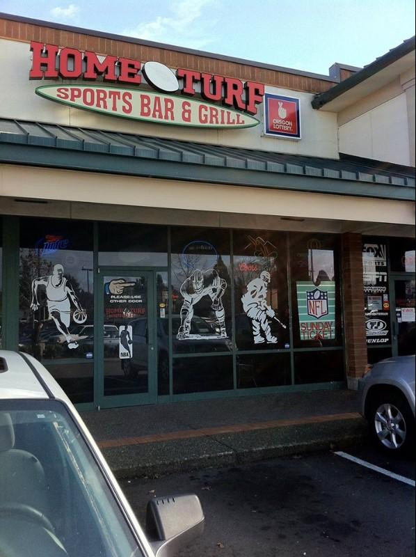 King City旅游景点-Home Turf Sports Bar