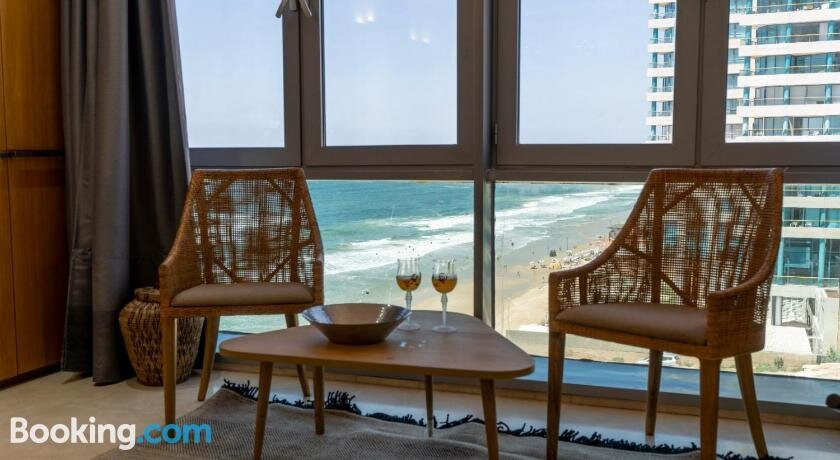 Beach Luxury Apartment At Hotel
