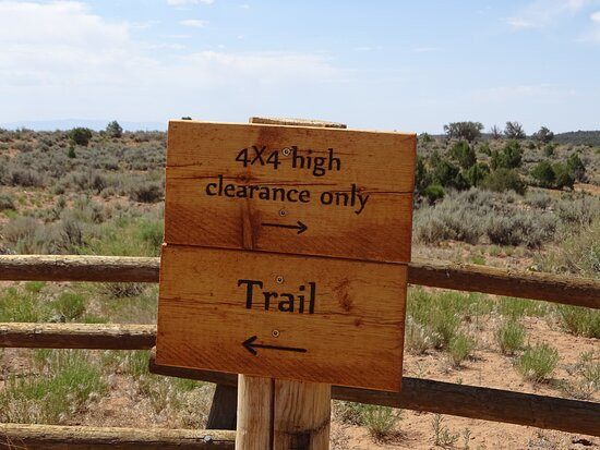 Cave Canyon Indian Towers-布兰丁必去景点