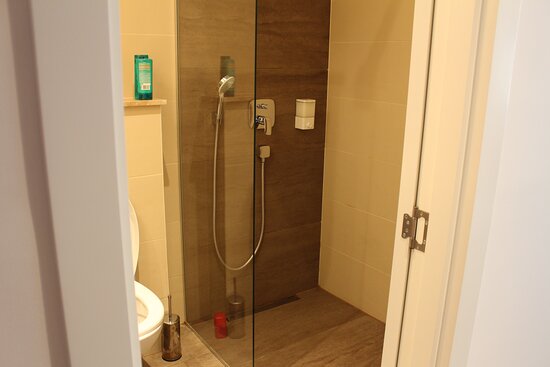 Royal Inn Hotel-浴室