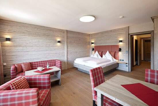 Wellnesshotel Sonnenhalde Tonbach主图