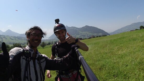 DragonView.ch Paragliding Adventure-苏黎世必去景点