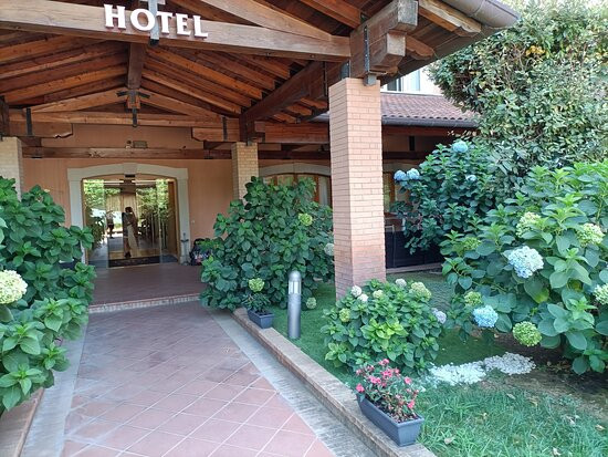 黎莱斯拉法托丽雅酒店主图