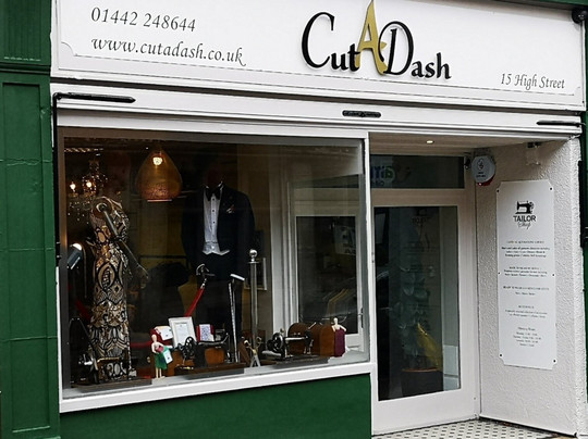 Bourne End旅游景点-Cut A Dash