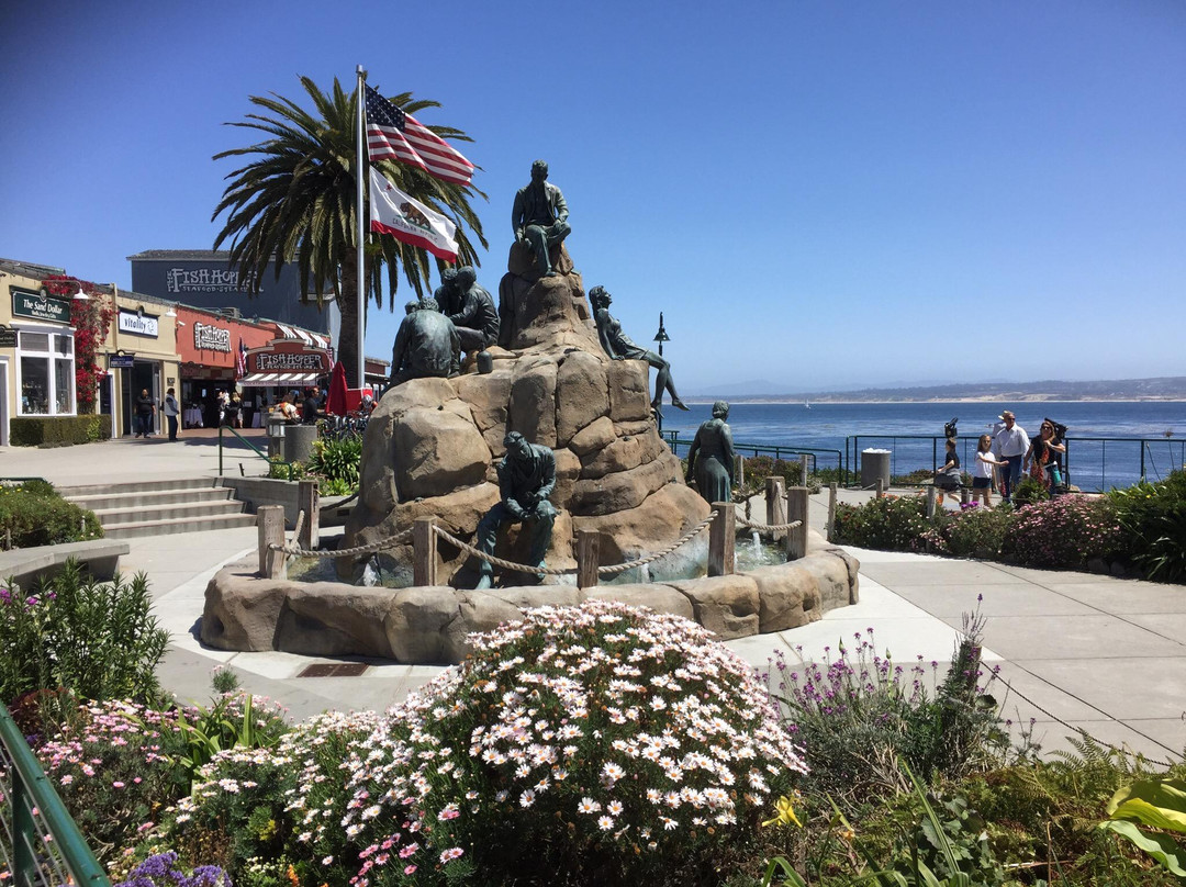 The Cannery Row Monument景点图片