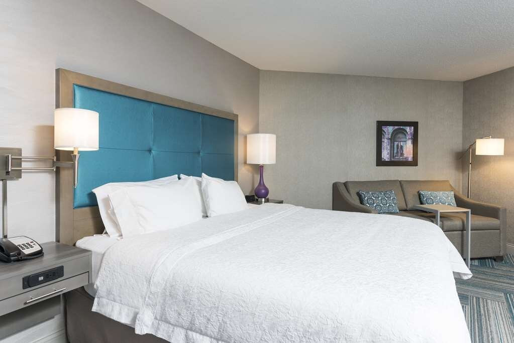 米德拉顿希尔顿恒庭酒店主图