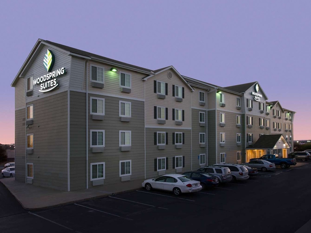 WoodSpring Suites Topeka主图
