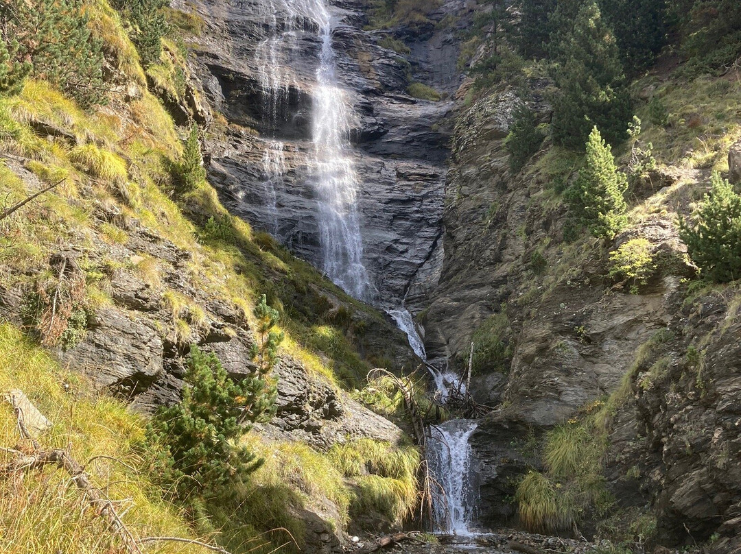 Ruta de Las Tres Cascadas-Cerler必去景点