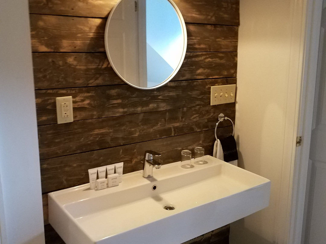 Field Guide Lodge主图