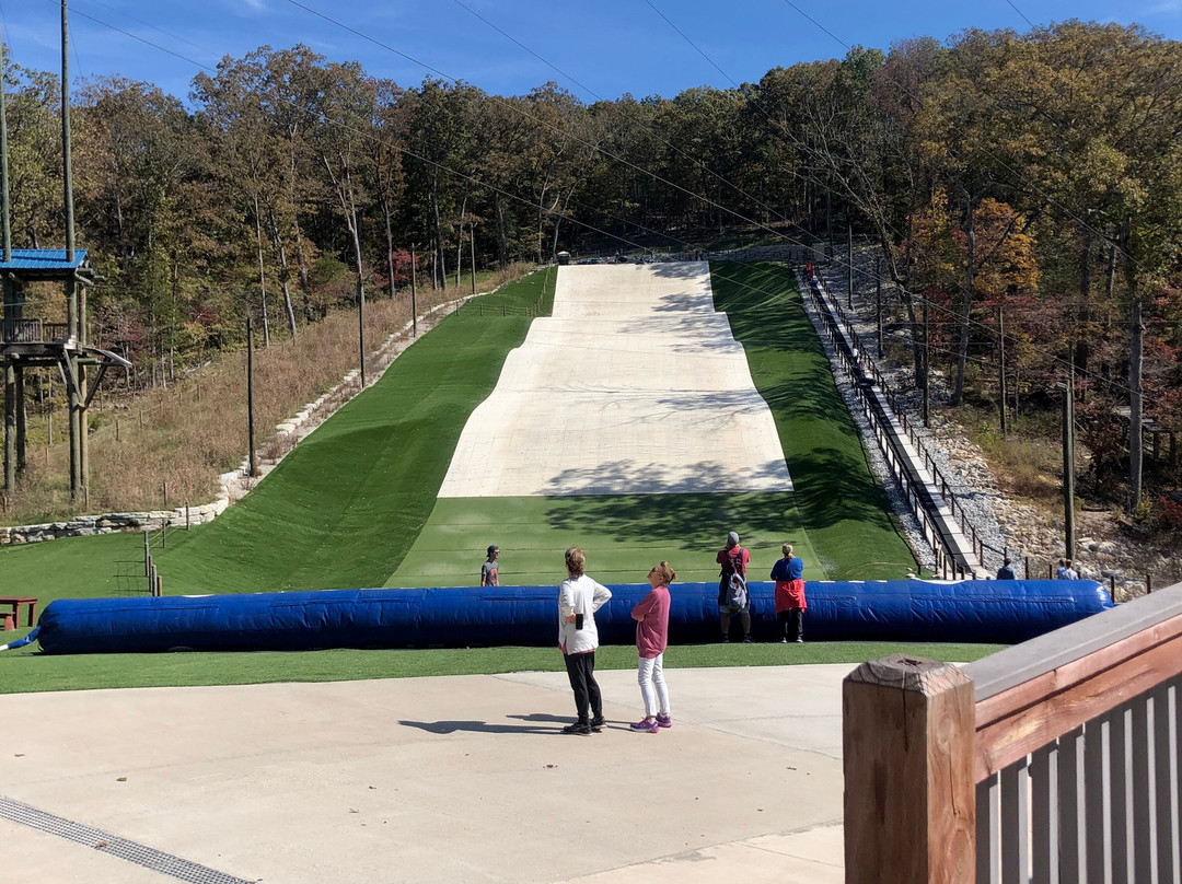 Snowflex Tubing Hill-Walnut Shade必去景点