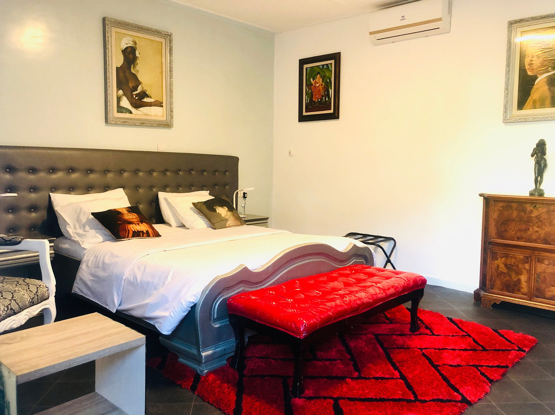 Hôtel La Licorne主图